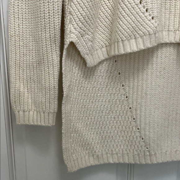 Anthropologie moth Knit Turtleneck Sweater w/ Dramatic Hight Low Hem - Size XSP - Picture 4 of 16